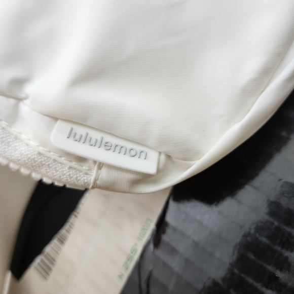 lululemon White Bag - Picture 2 of 7